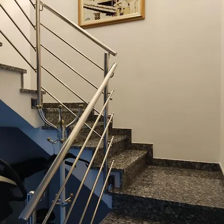Sanja I Villa *